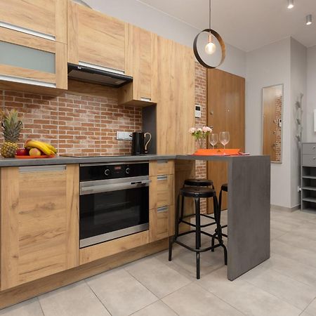 Cozy Three-Bedroom Family Apartment In Warsaw By Noclegi Renters Exterior photo
