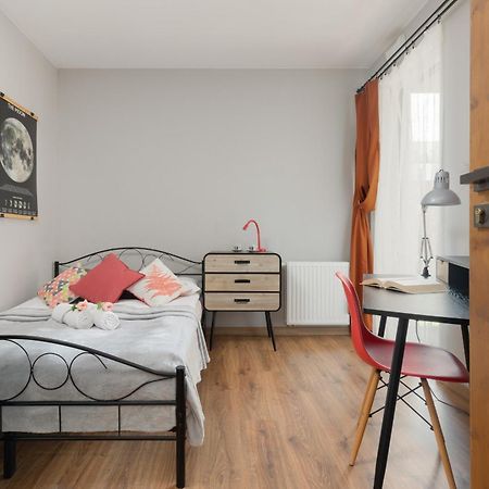 Cozy Three-Bedroom Family Apartment In Warsaw By Noclegi Renters Exterior photo